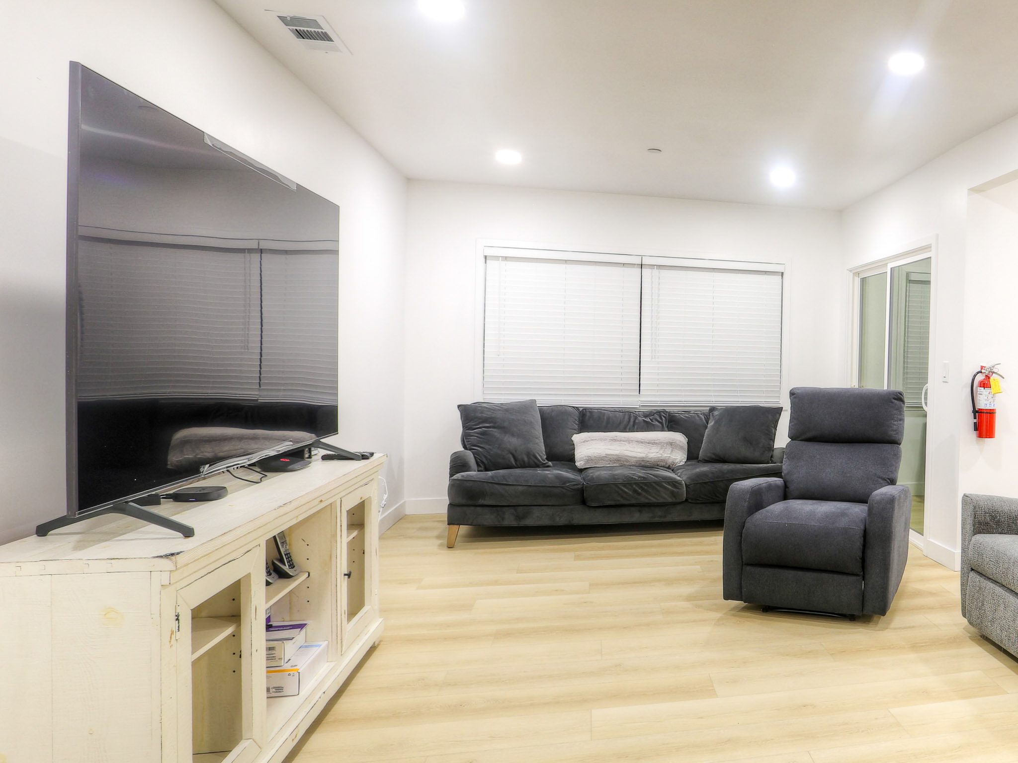 Cardiff Ave. Los Angeles Ca 90034 Castle Heights Senior Services, assisted living